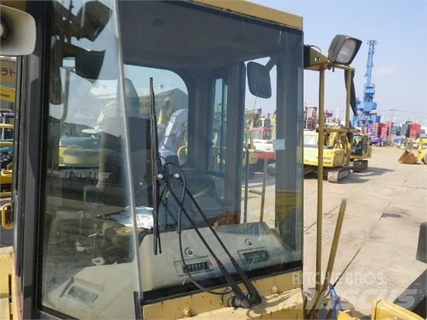 CAT 950F Pale gommate