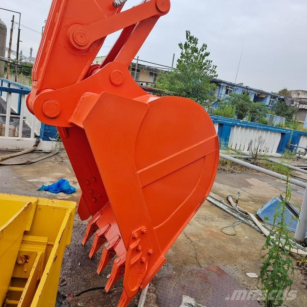 Doosan DX 225 Escavatori cingolati