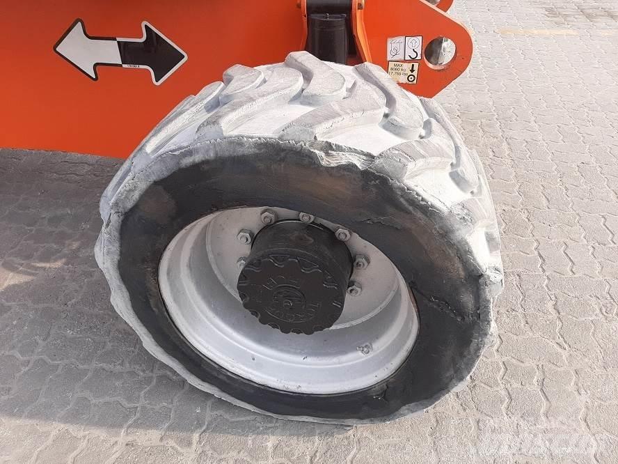 JLG 800AJ Piattaforme a braccio articolato