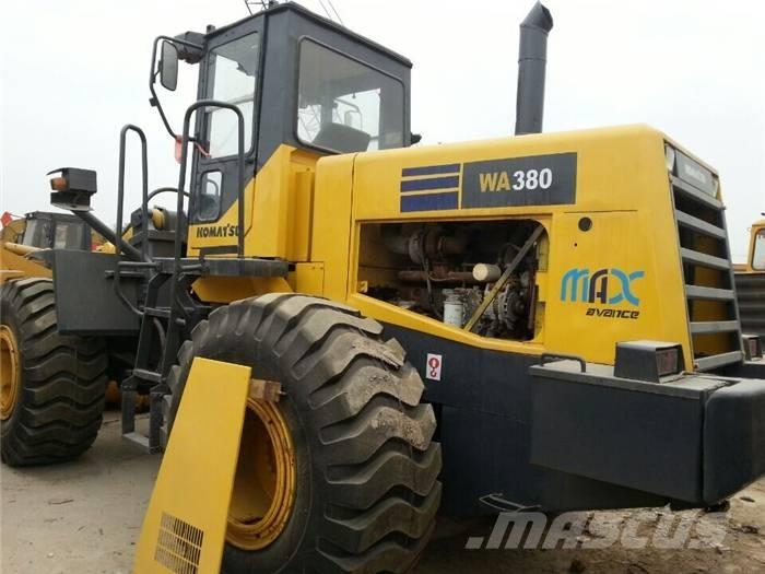 Komatsu WA 380-3 Pale gommate