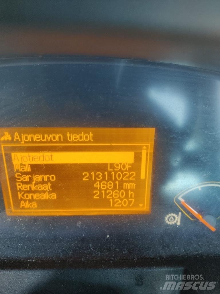 Volvo L 90 F Pale gommate