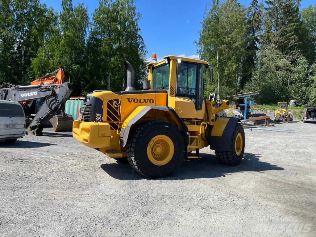 Volvo L 90 F Pale gommate