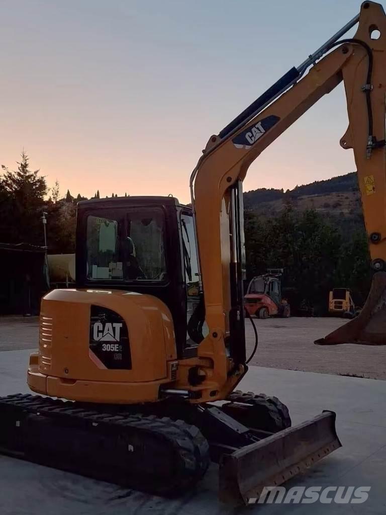 CAT 305E2CR Miniescavatori