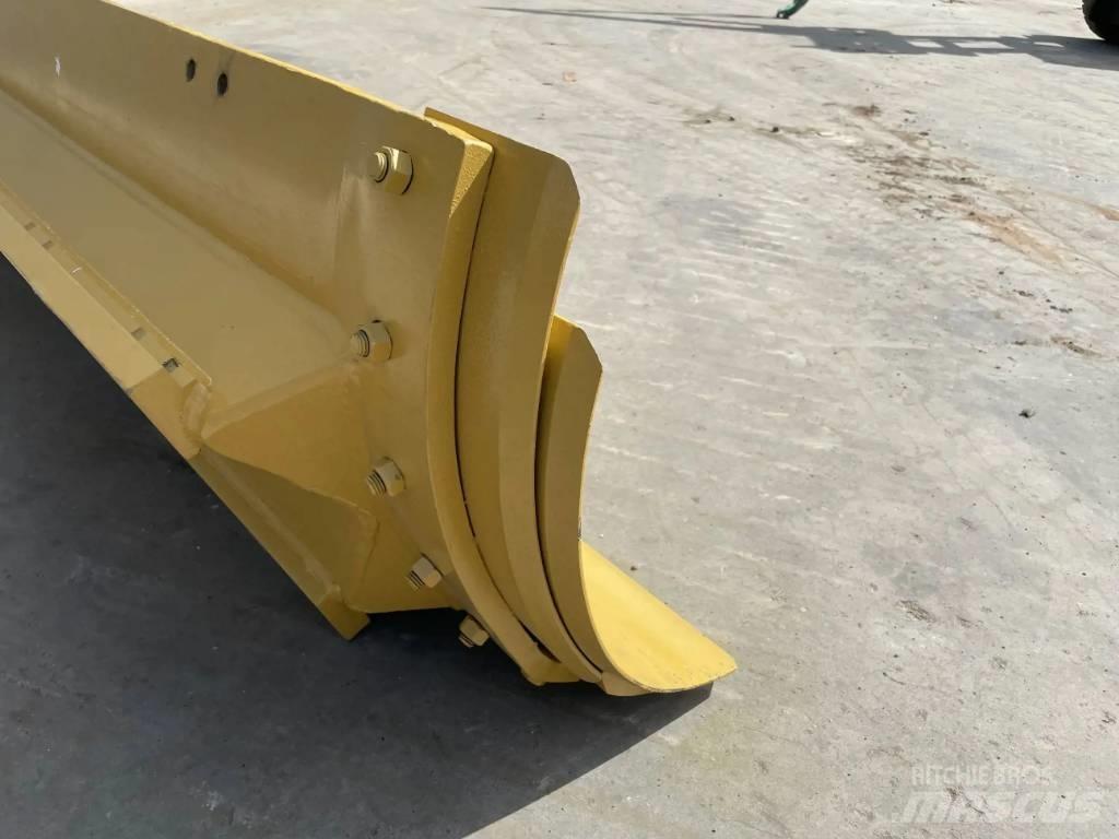 CAT 140G Moldboard Lame