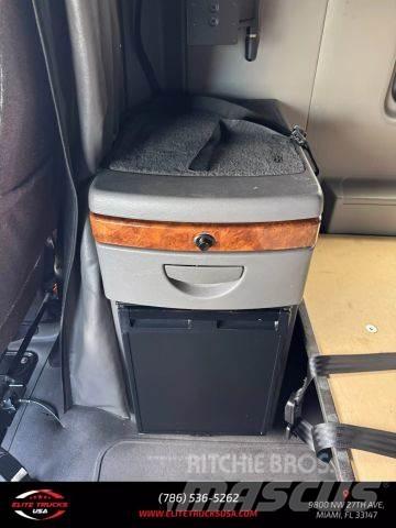 International LT Camion altro