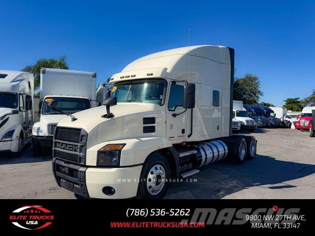 Mack Anthem Motrici e Trattori Stradali