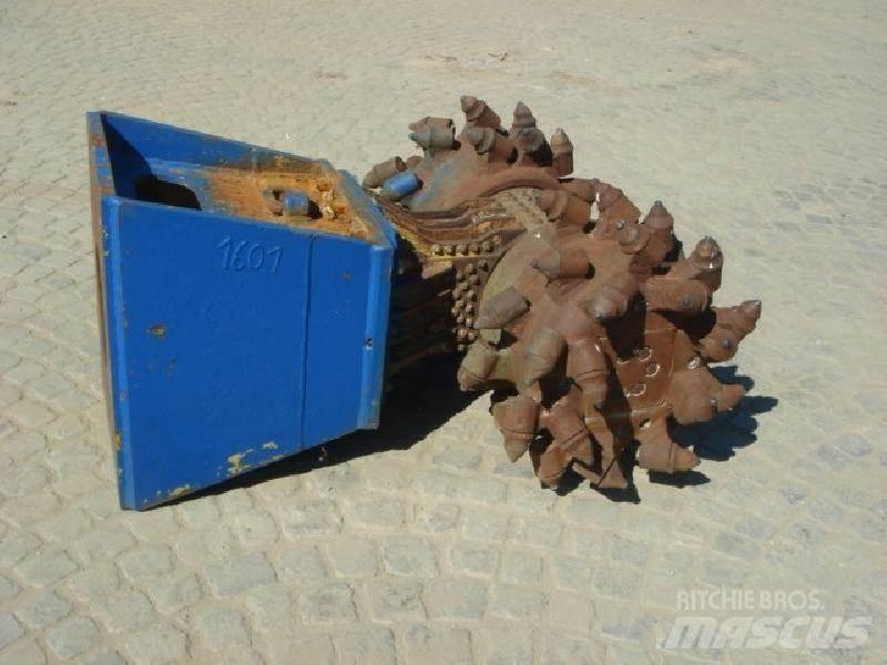  Eickhoff ETH30 Scavafossi