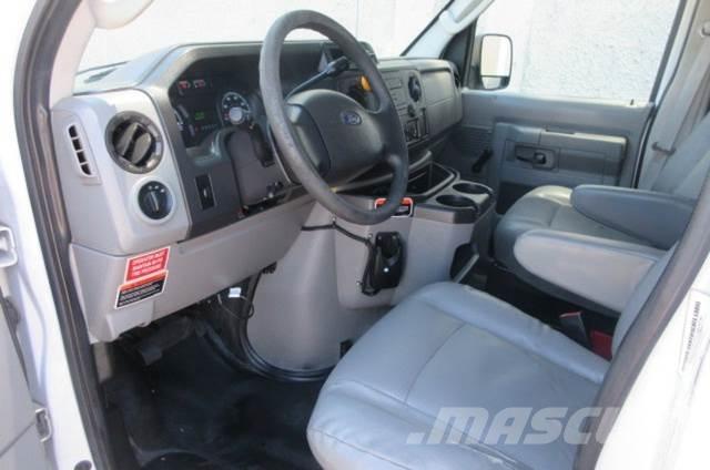 Ford E350 Carroattrezzi
