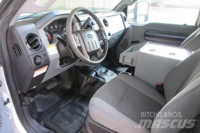 Ford F350 Carroattrezzi