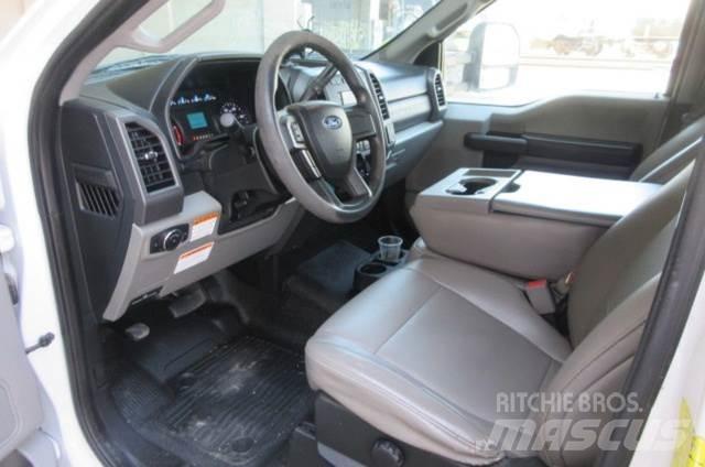Ford F450 Carroattrezzi
