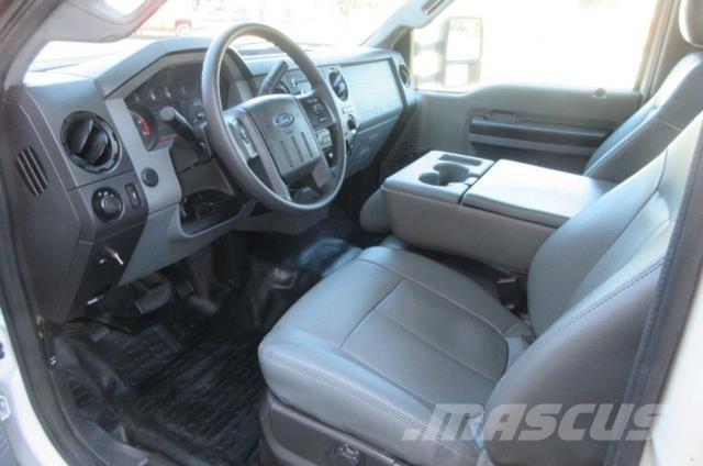 Ford F550 Carroattrezzi