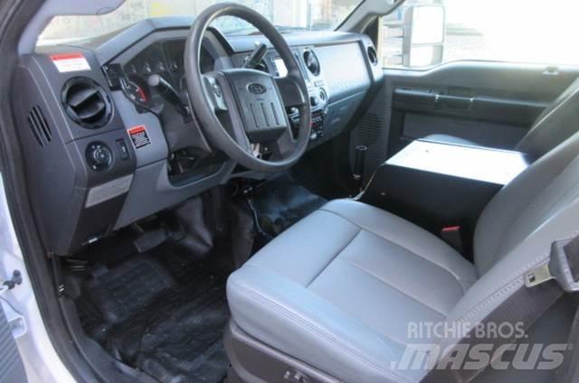 Ford F550 Carroattrezzi