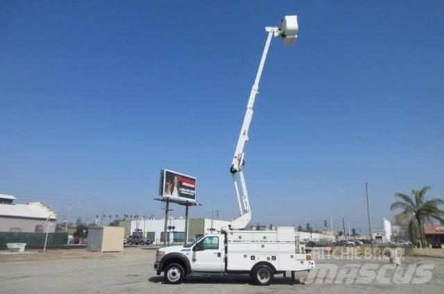 Ford F550 Piattaforme autocarrate