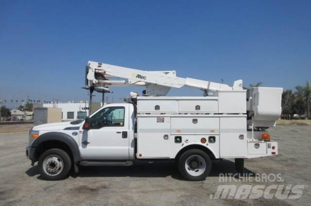 Ford F550 Piattaforme autocarrate
