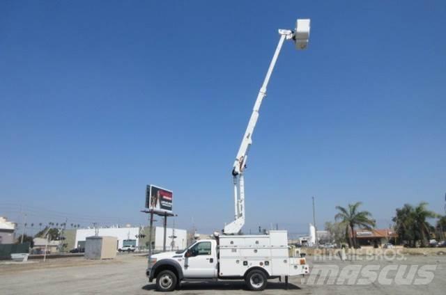 Ford F550 Piattaforme autocarrate