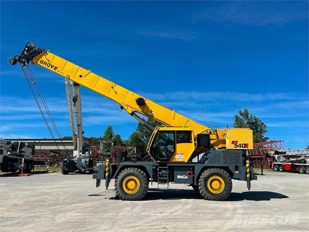 Grove RT540E Gru per terreni difficili