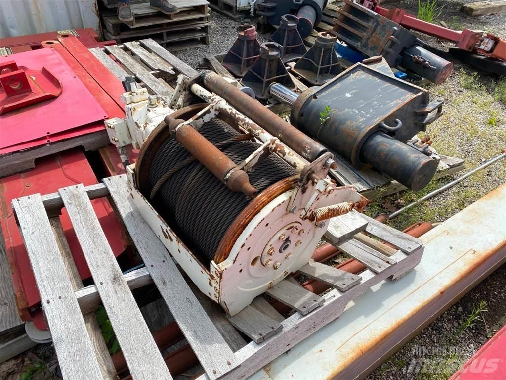 Terex  Paranchi, argani e sollevatori di materiale
