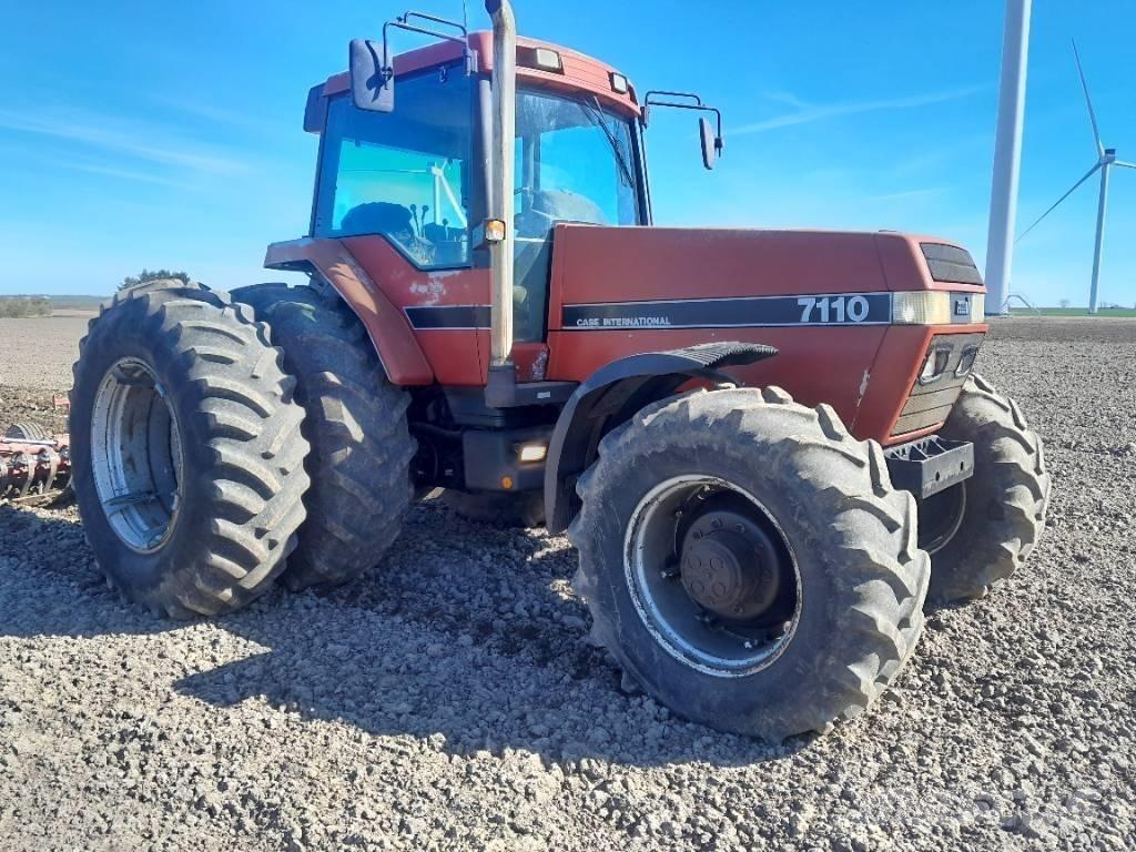 Case IH Magnum 7110 Trattori
