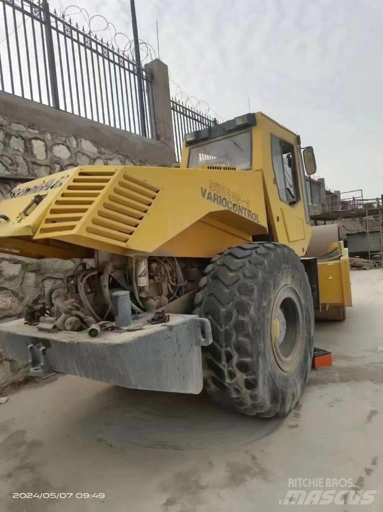 Bomag bw225d-3 Rulli monotamburo