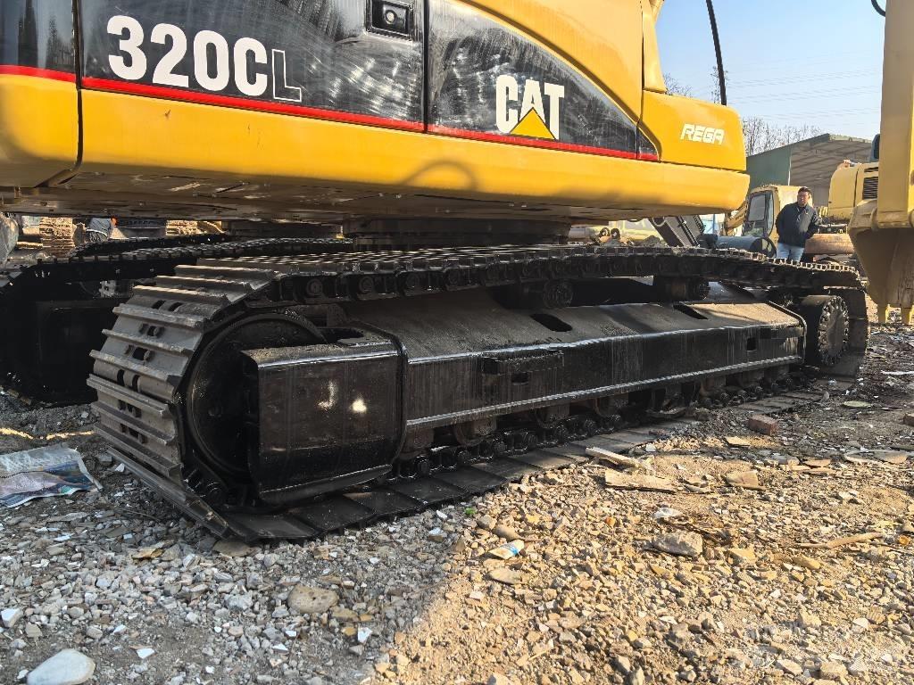 CAT 320 Escavatori cingolati