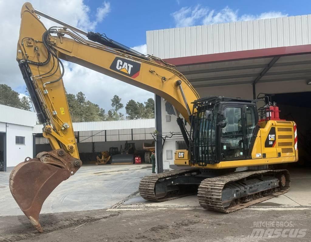 CAT 320 Escavatori cingolati