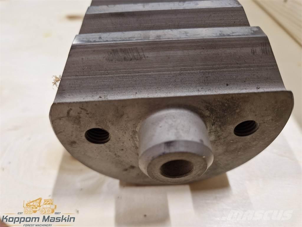  FMG/Ösa Cranab 290 Gru raccoglitrici