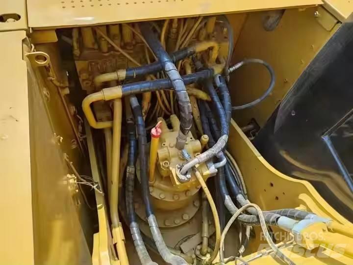 CAT CAT323D2L Escavatori cingolati