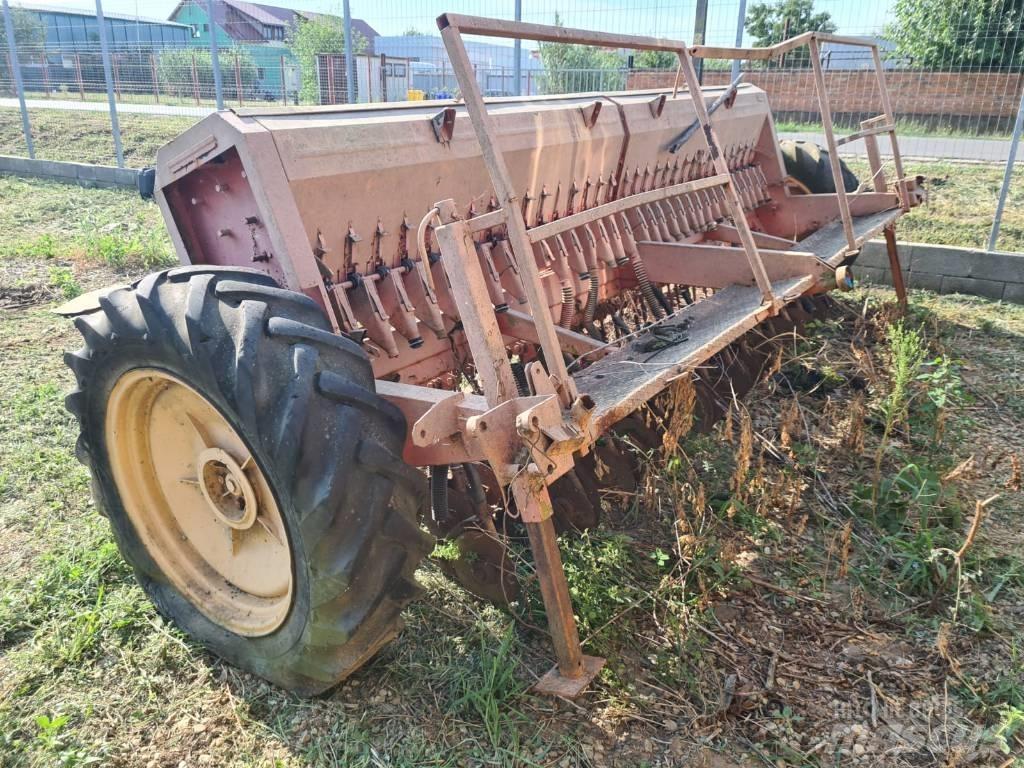 Kuhn 4M Seminatrici combinate
