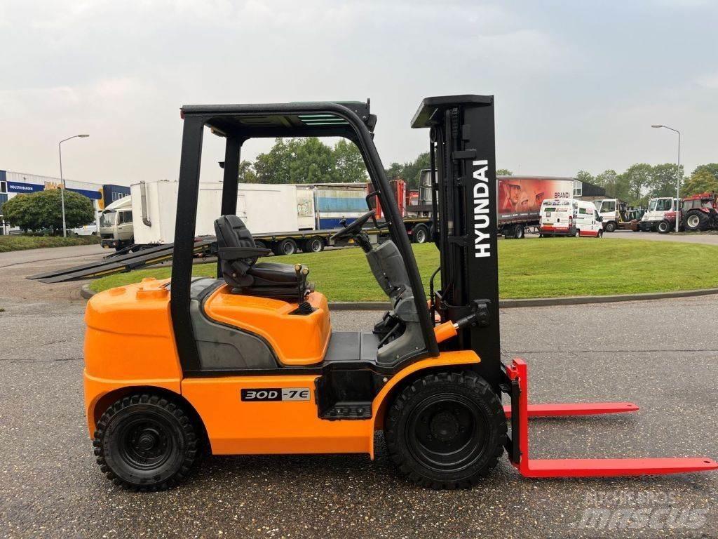 Hyundai 30D-7E Carrelli elevatori diesel