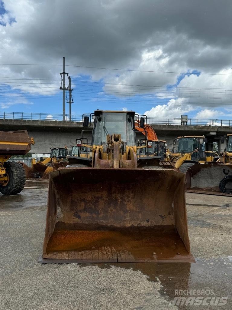 CAT 966 G Pale gommate