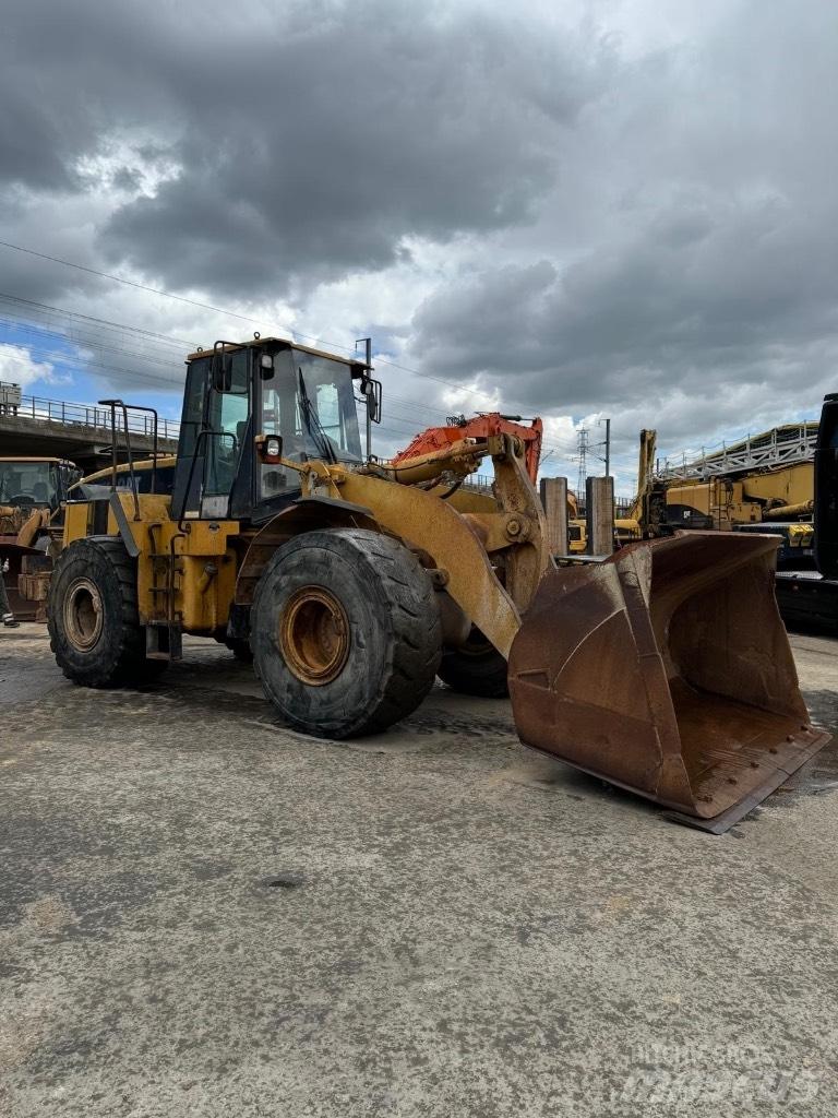 CAT 966 G Pale gommate