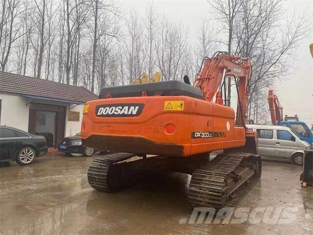 Doosan DX 300 Escavatori cingolati