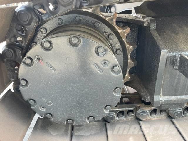 Hitachi ZX 135 US Escavatori cingolati