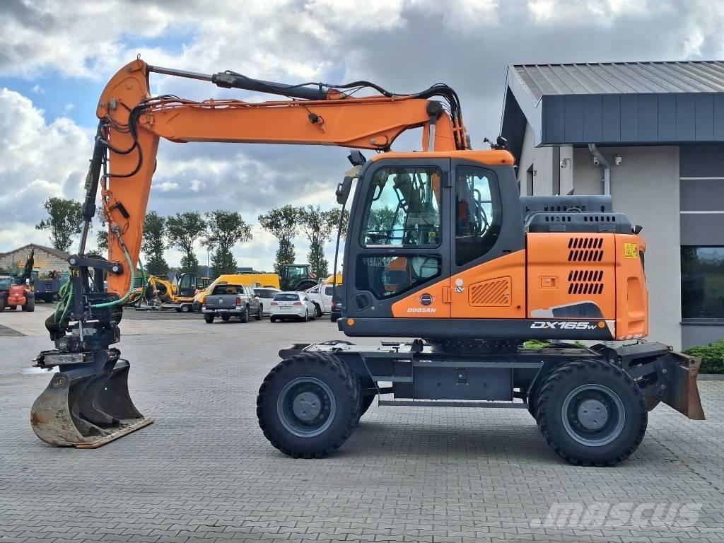 Doosan DX 165 W-5 Escavatori gommati