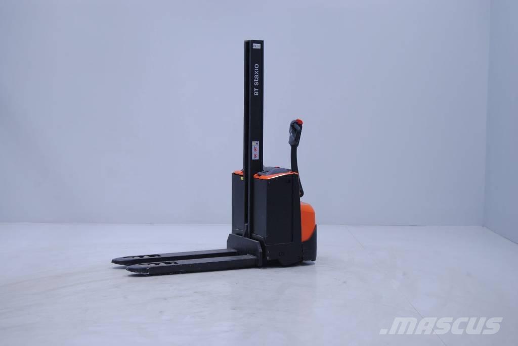 Toyota SWE080L Transpallet uomo a terra