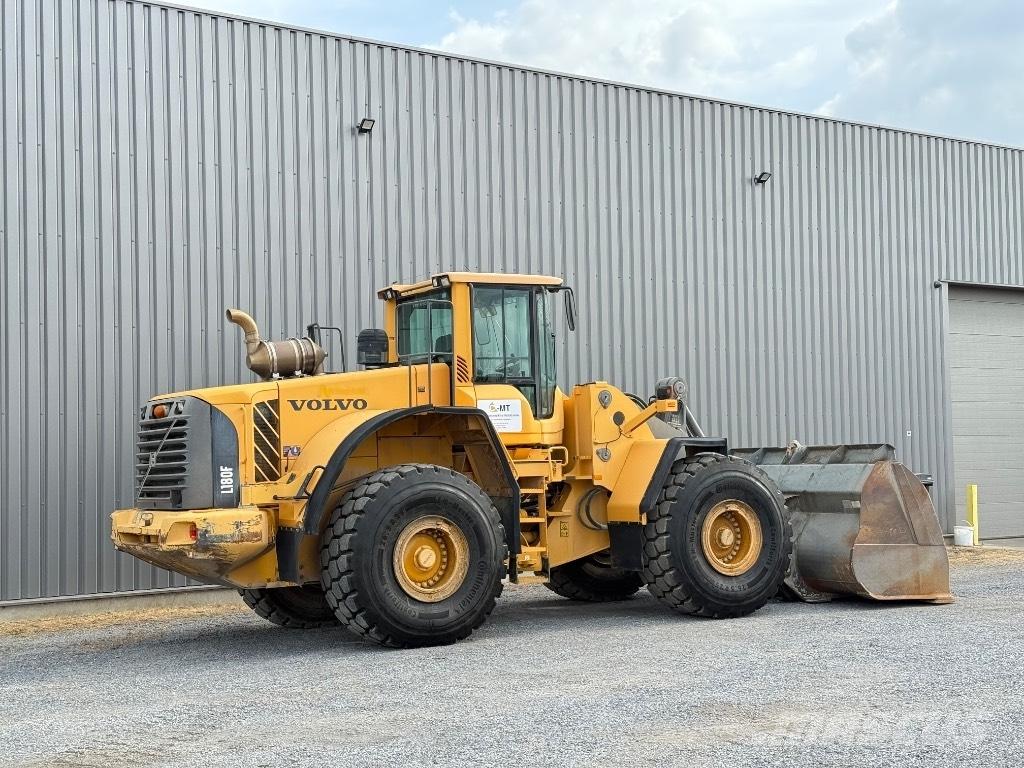 Volvo L 180 F Pale gommate