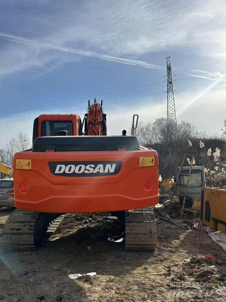 Doosan DX225LC-9C Escavatori cingolati