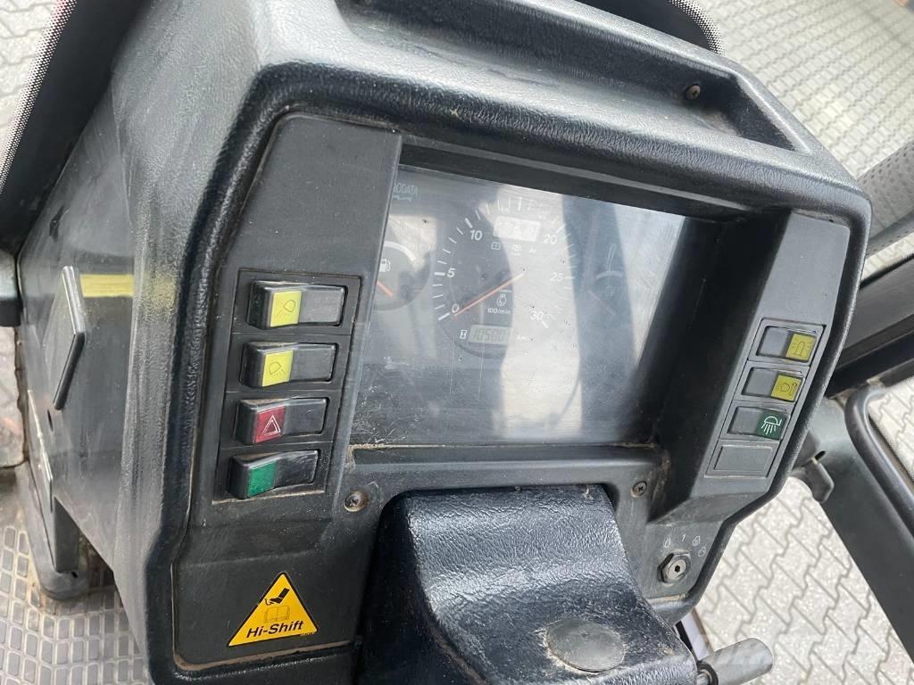 Valtra 6600 tractor Trattori