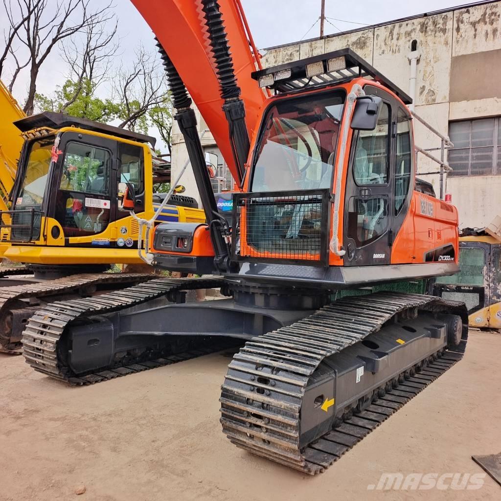 Doosan DX 300 Escavatori cingolati