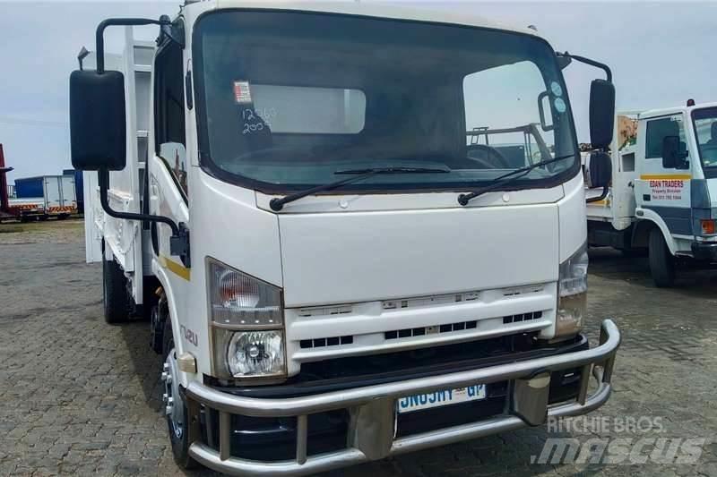 Isuzu NPR400 Camion altro