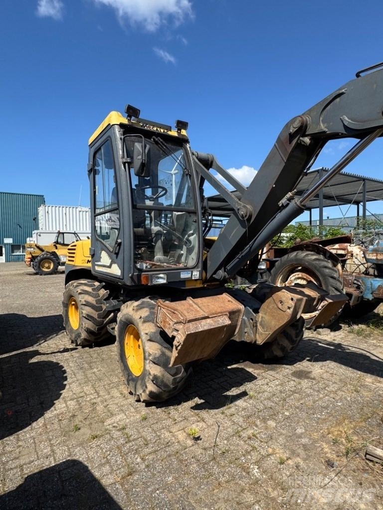 Mecalac 12 MXT Escavatori gommati