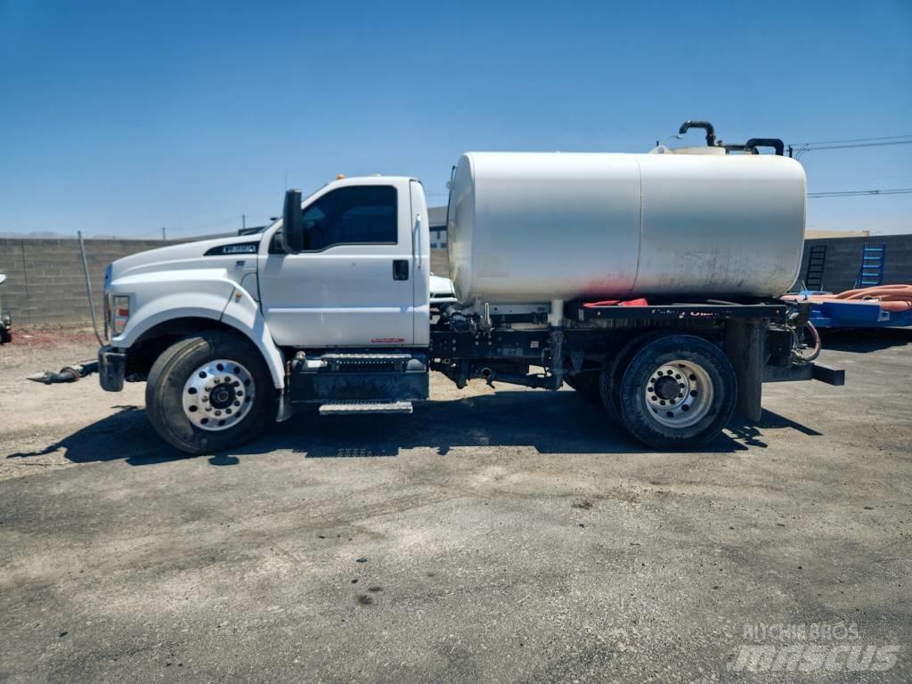 Ford F 650 SD Autocisterne