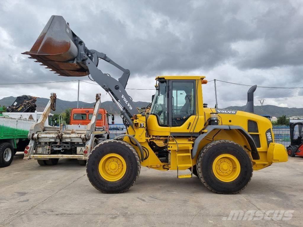 Volvo L 60 G Pale gommate