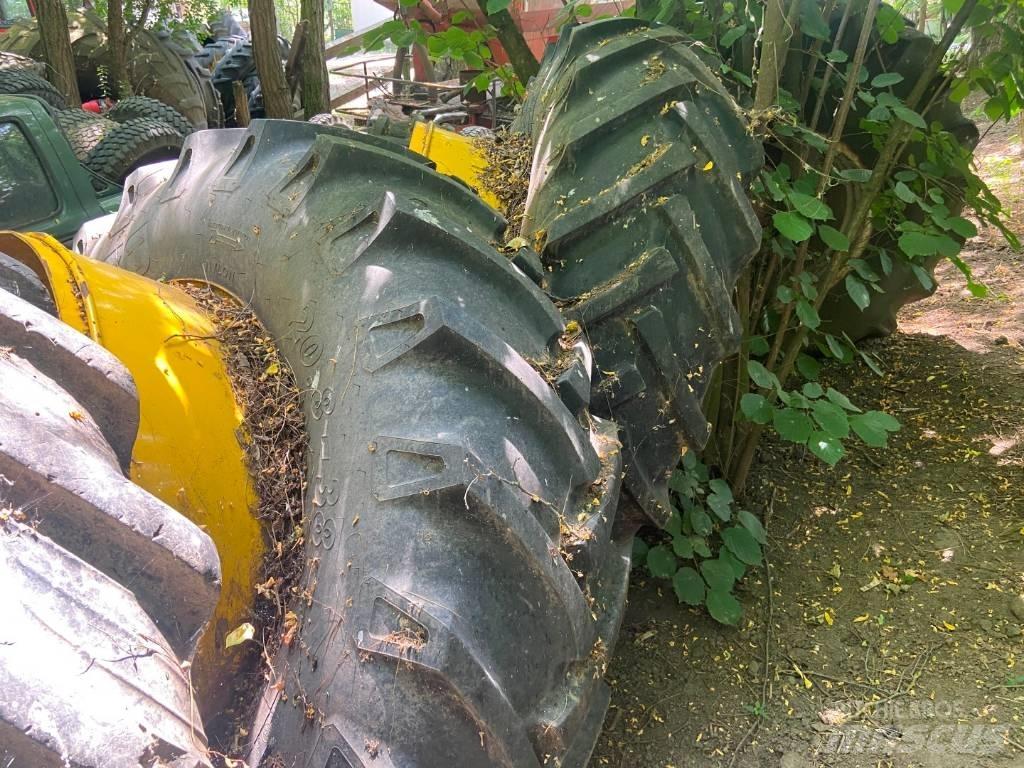 John Deere 4650 Trattori