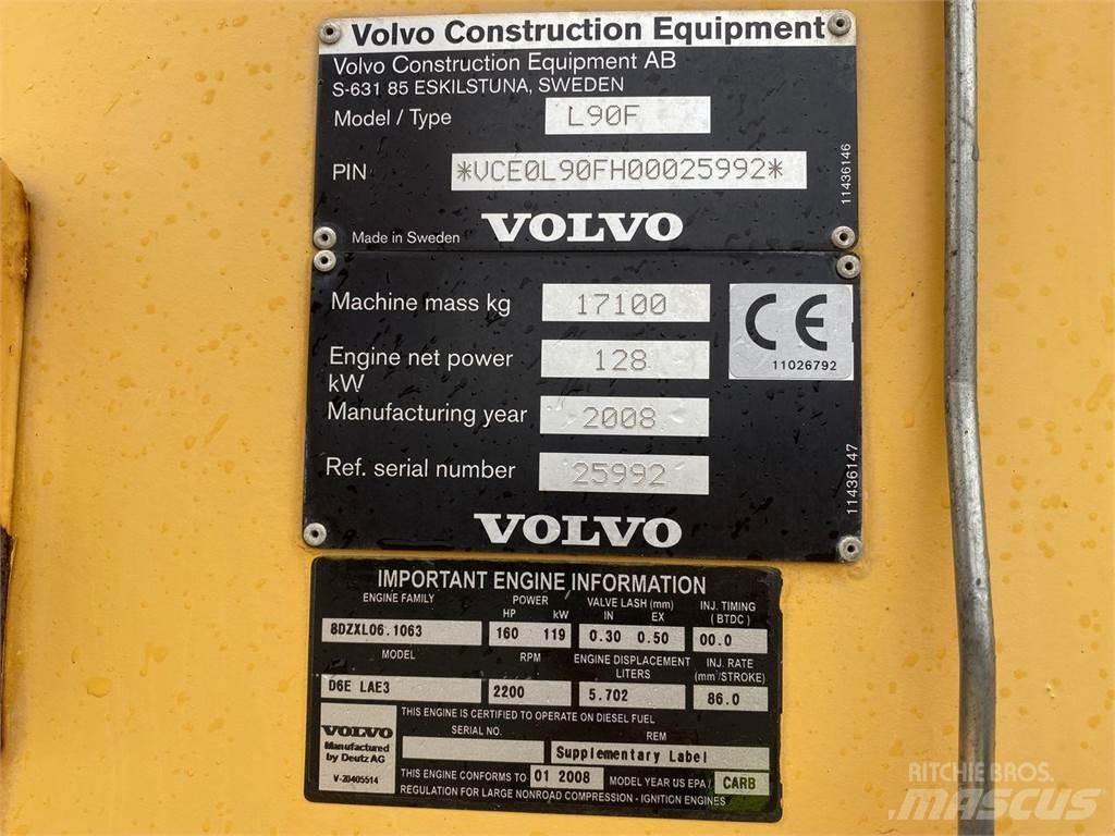 Volvo L90F Pale gommate