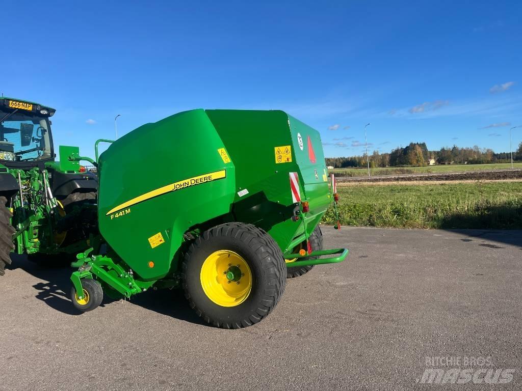John Deere F441M Rotopresse
