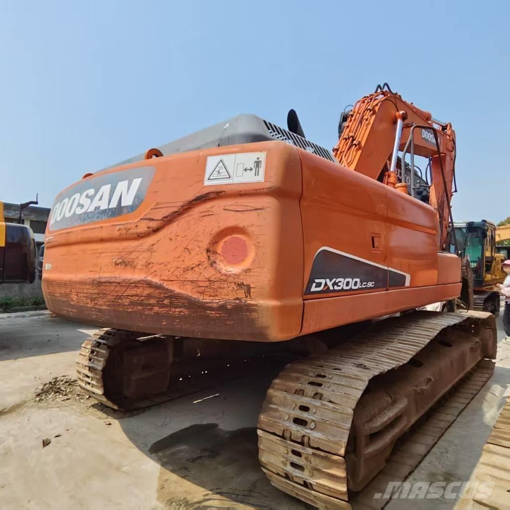 Doosan DX 300 LC Escavatori cingolati