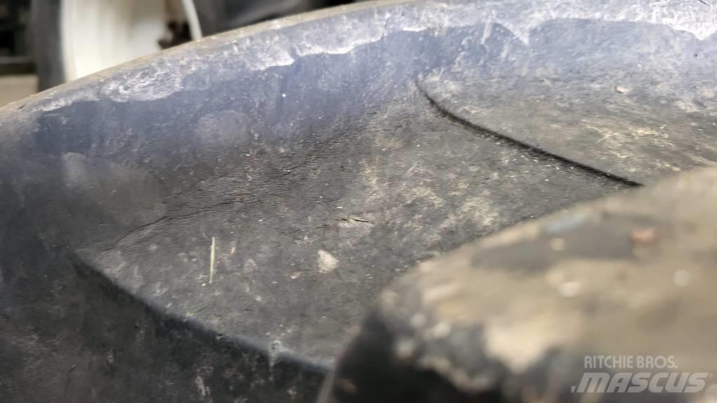 Trelleborg 540/65R30 Pneumatici, ruote e cerchioni