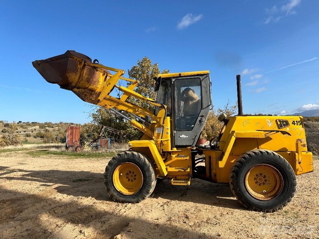 JCB 415 Pale gommate