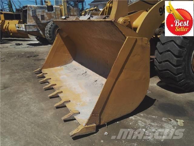 CAT 966 E Pale gommate